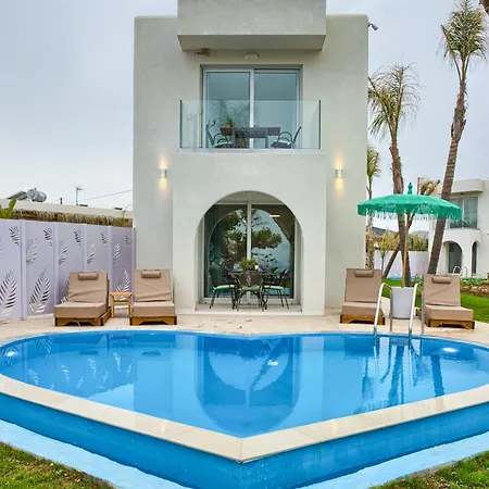 Le Palme Rhodes فيلة شاراكي