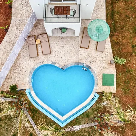 Le Palme Rhodes فيلة شاراكي